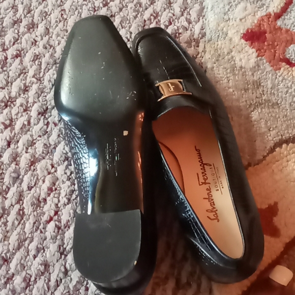 Shoes - Picture 4 of 4